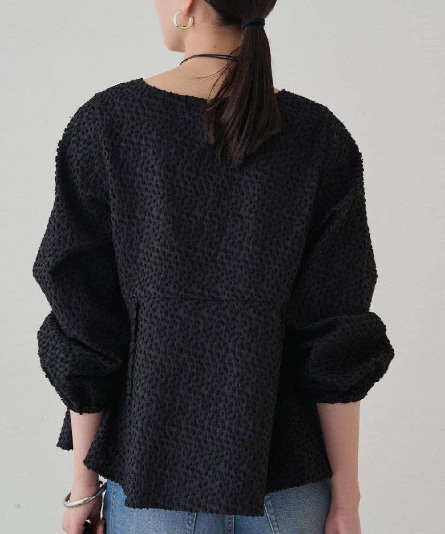 【Loungedress】提花荷葉邊下襬上衣