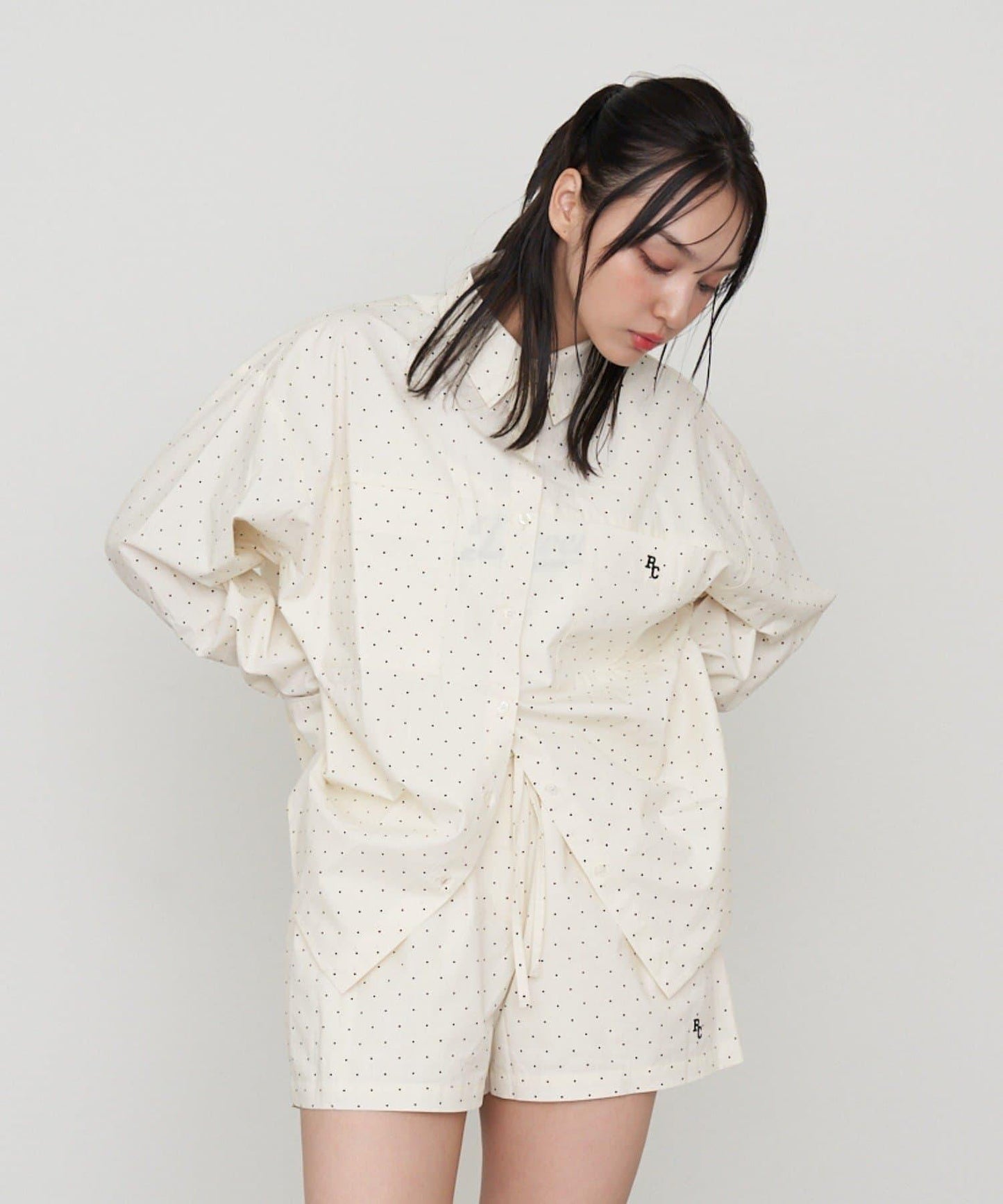 【套裝可搭配】胸部刺繡寬鬆襯衫
