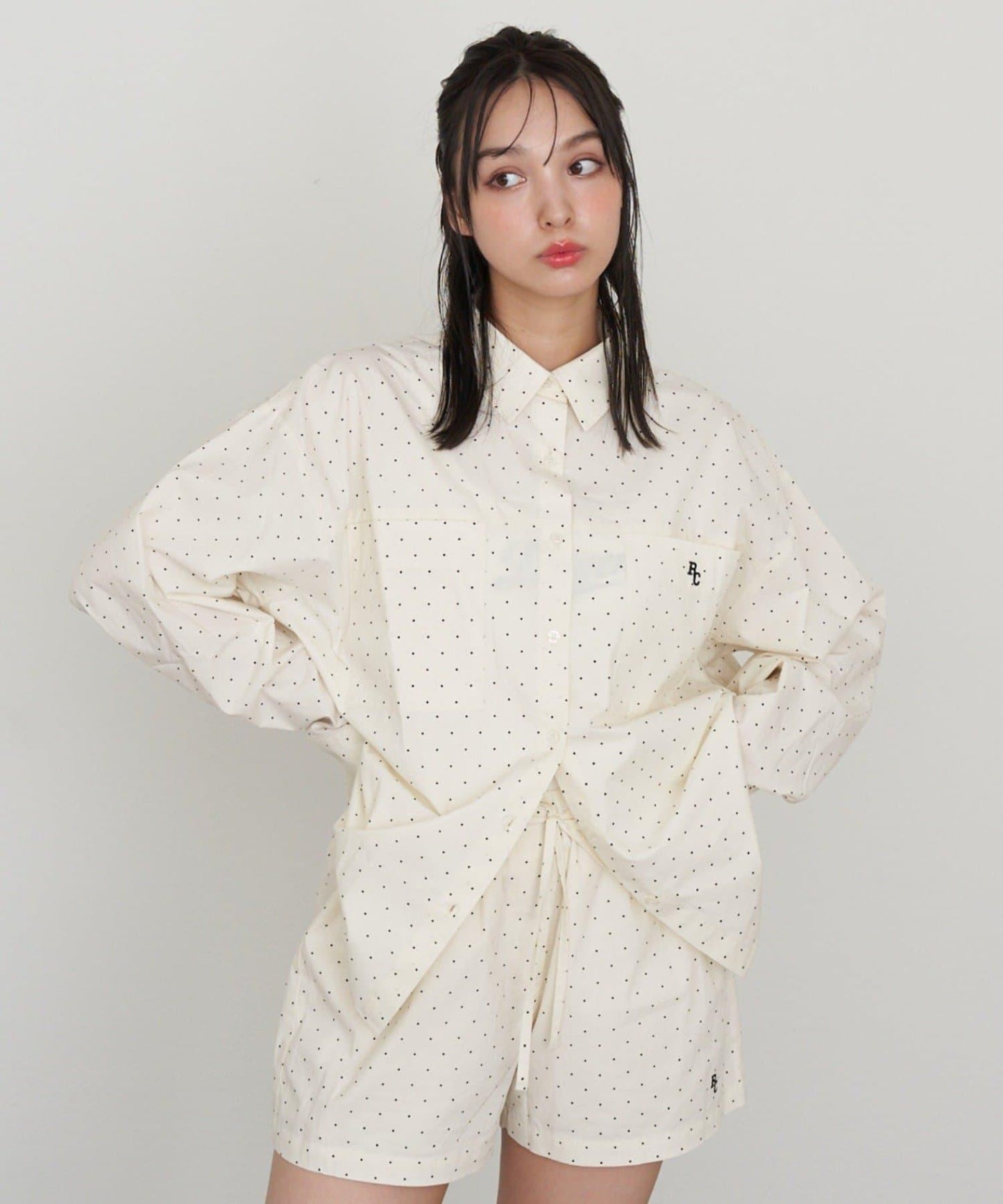 【套裝可搭配】胸部刺繡寬鬆襯衫