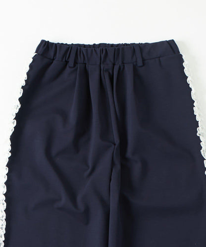 【WHO'S WHO gallery】側邊蕾絲拼接長褲