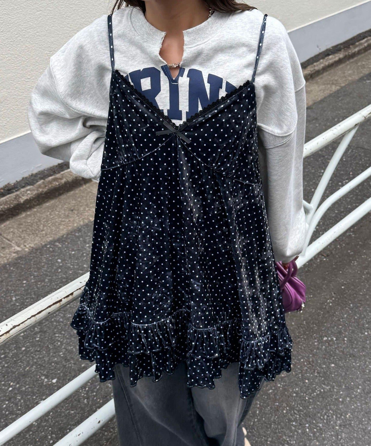 拼色圖案天鵝絨吊帶背心連衣裙〈波點／花卉〉