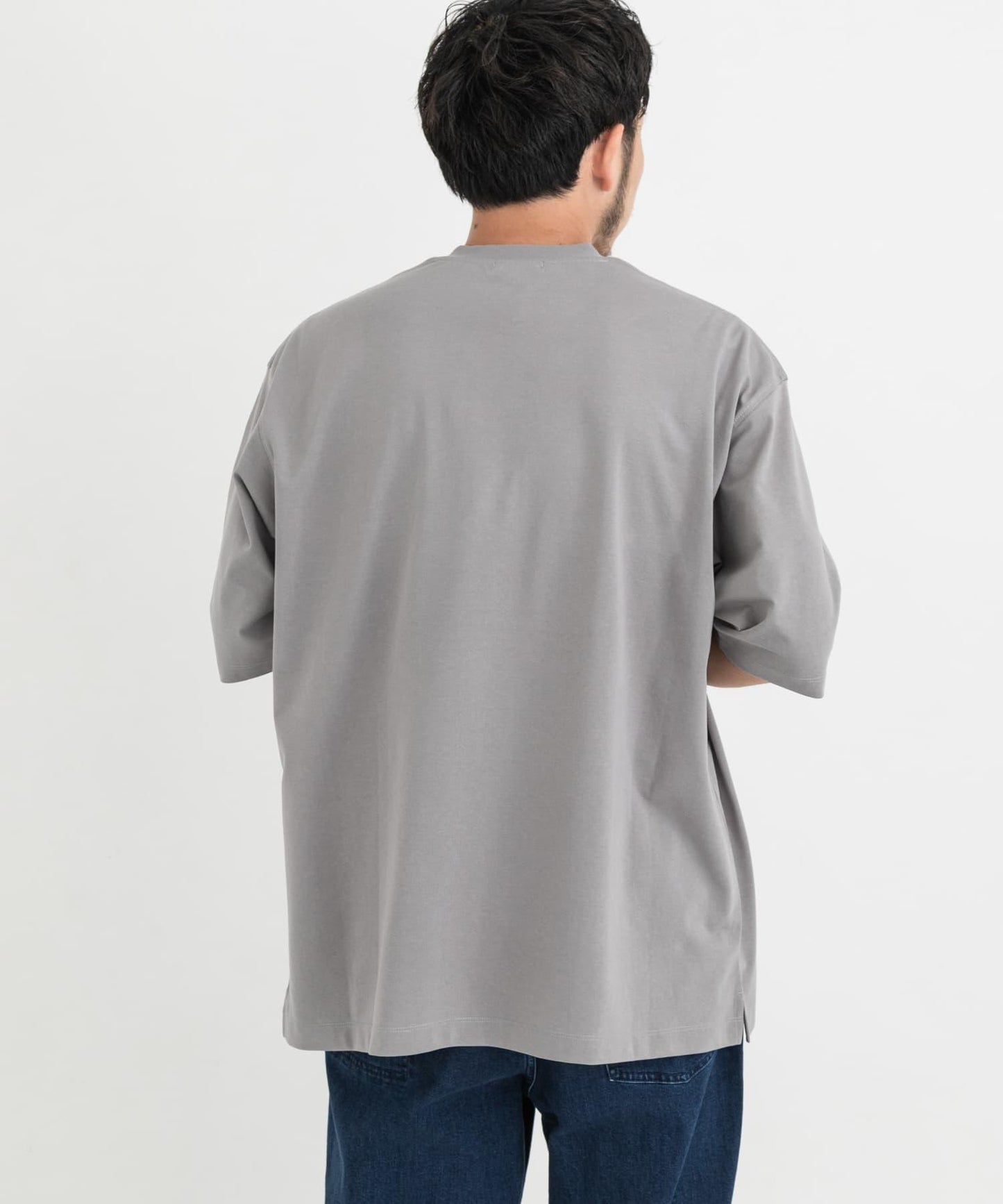 『UR TECH』寬鬆亨利領T恤