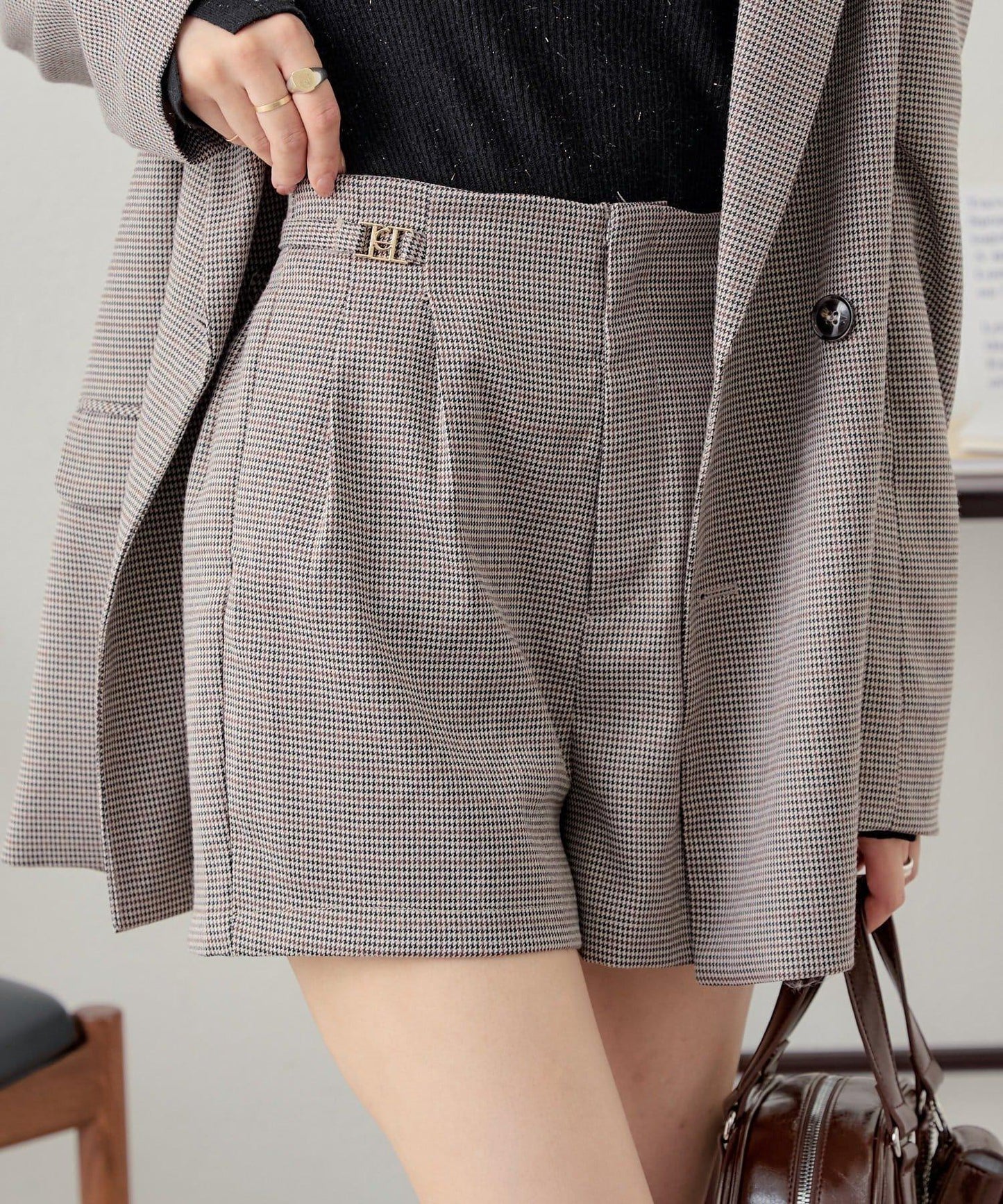 【Chico】帶吊飾褶皺短褲