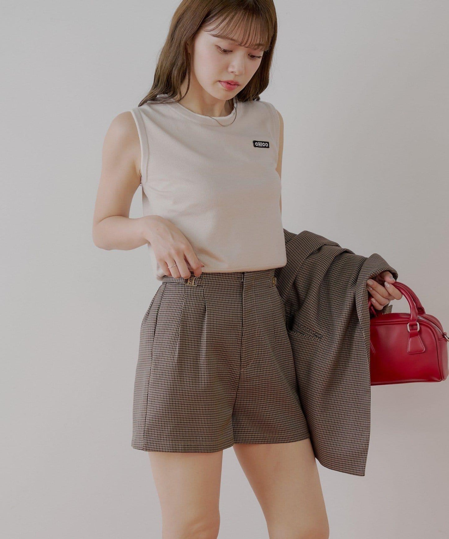 【Chico】帶吊飾褶皺短褲