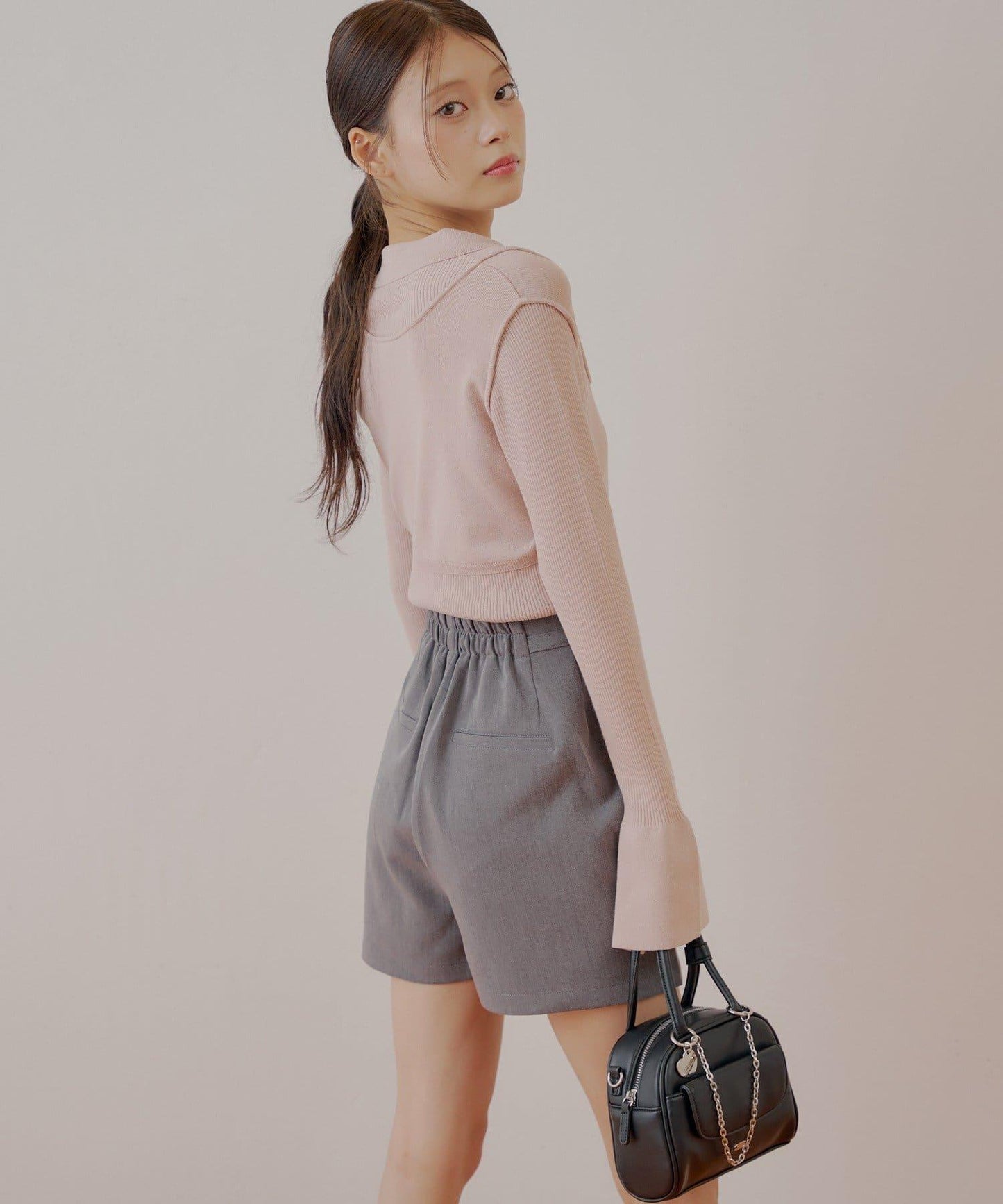 【Chico】帶吊飾褶皺短褲