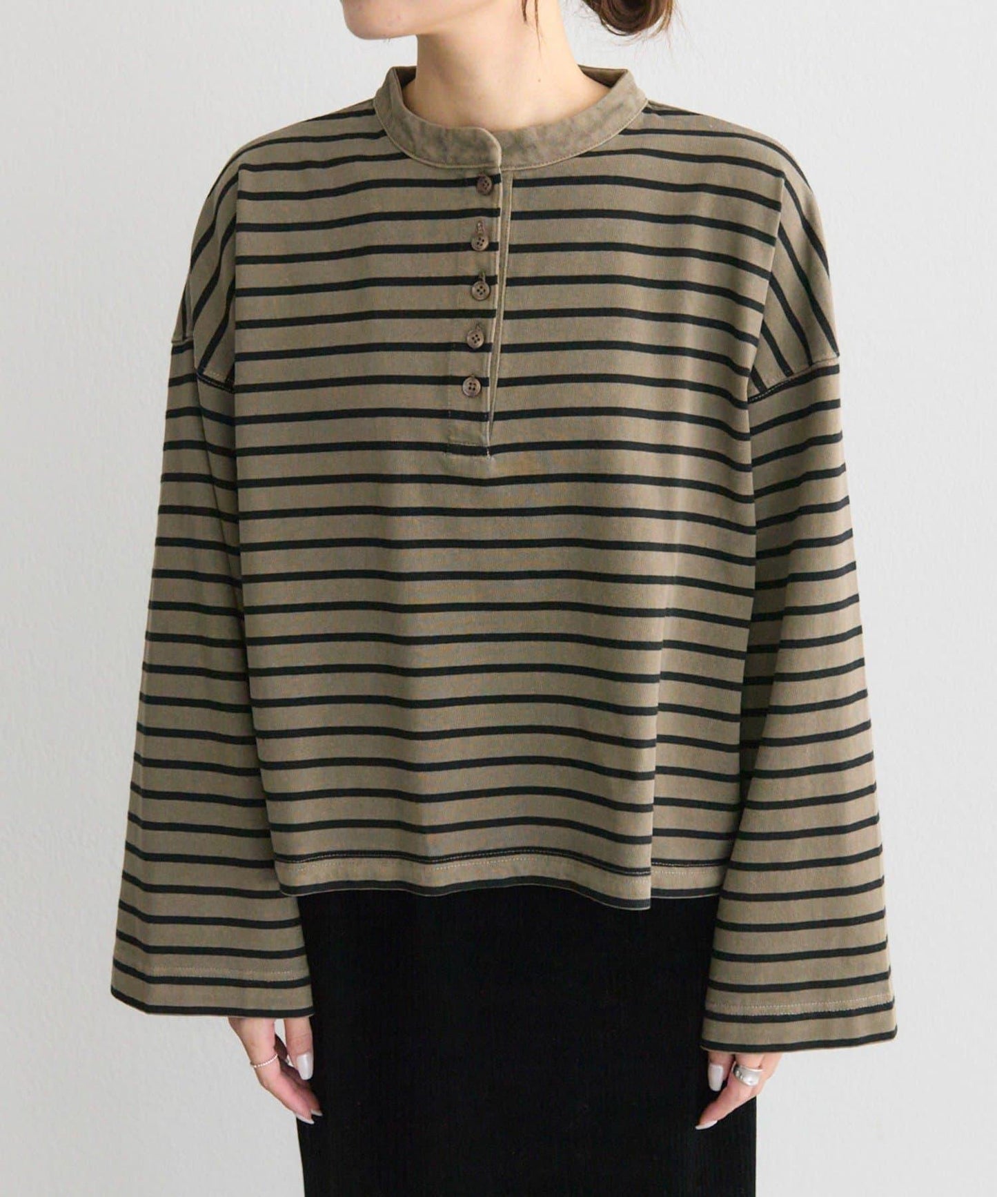 水洗條紋亨利領長袖T恤