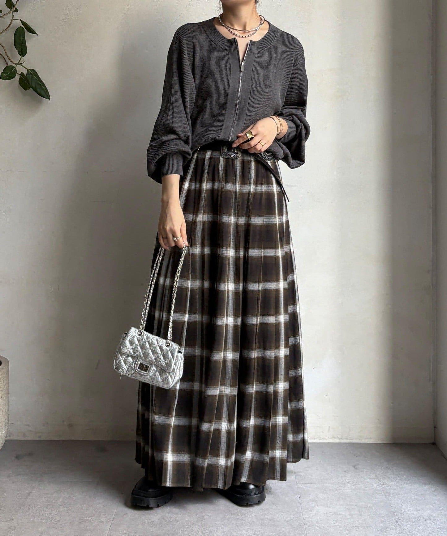 前後兩穿拉鍊針織衫