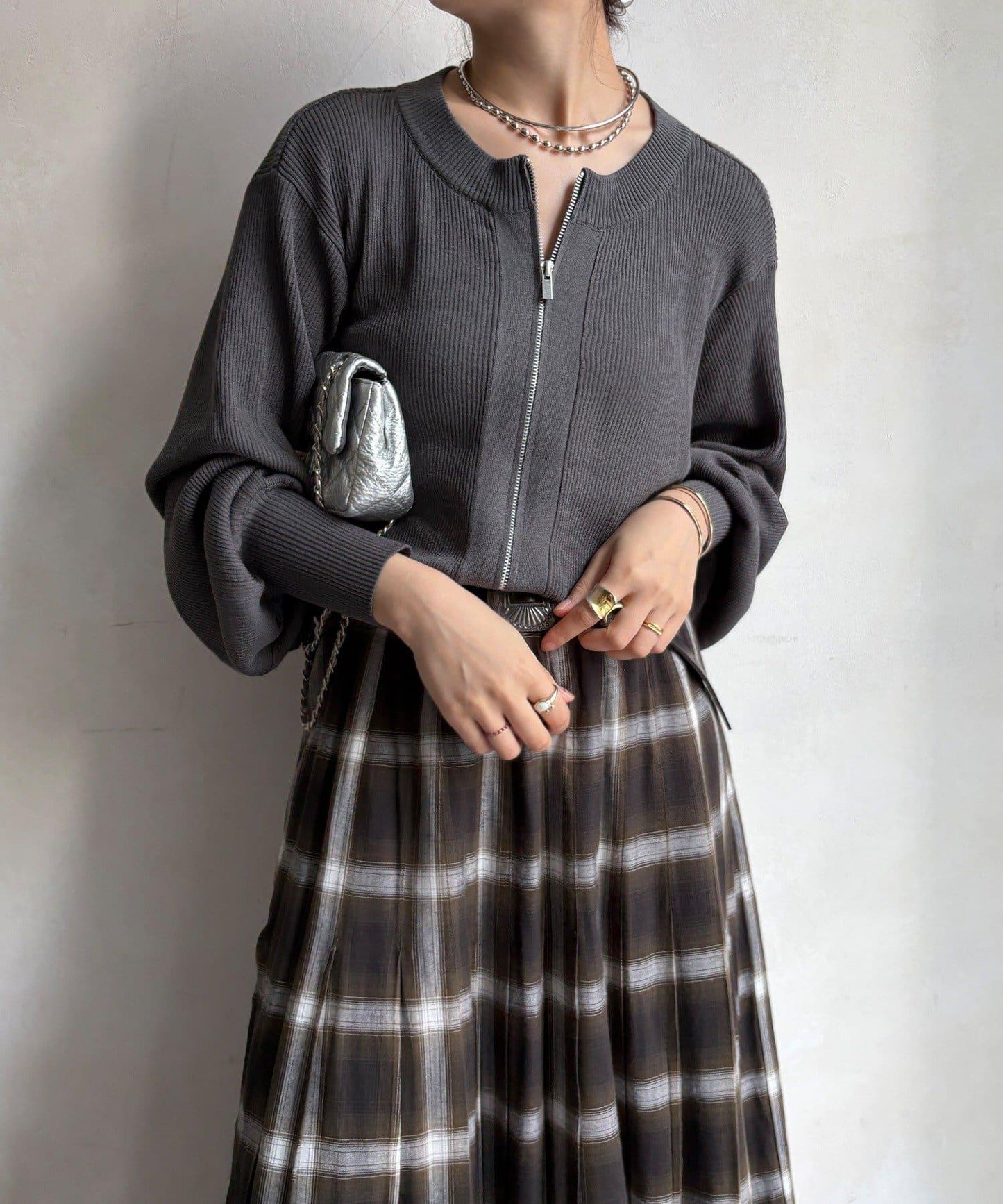 前後兩穿拉鍊針織衫