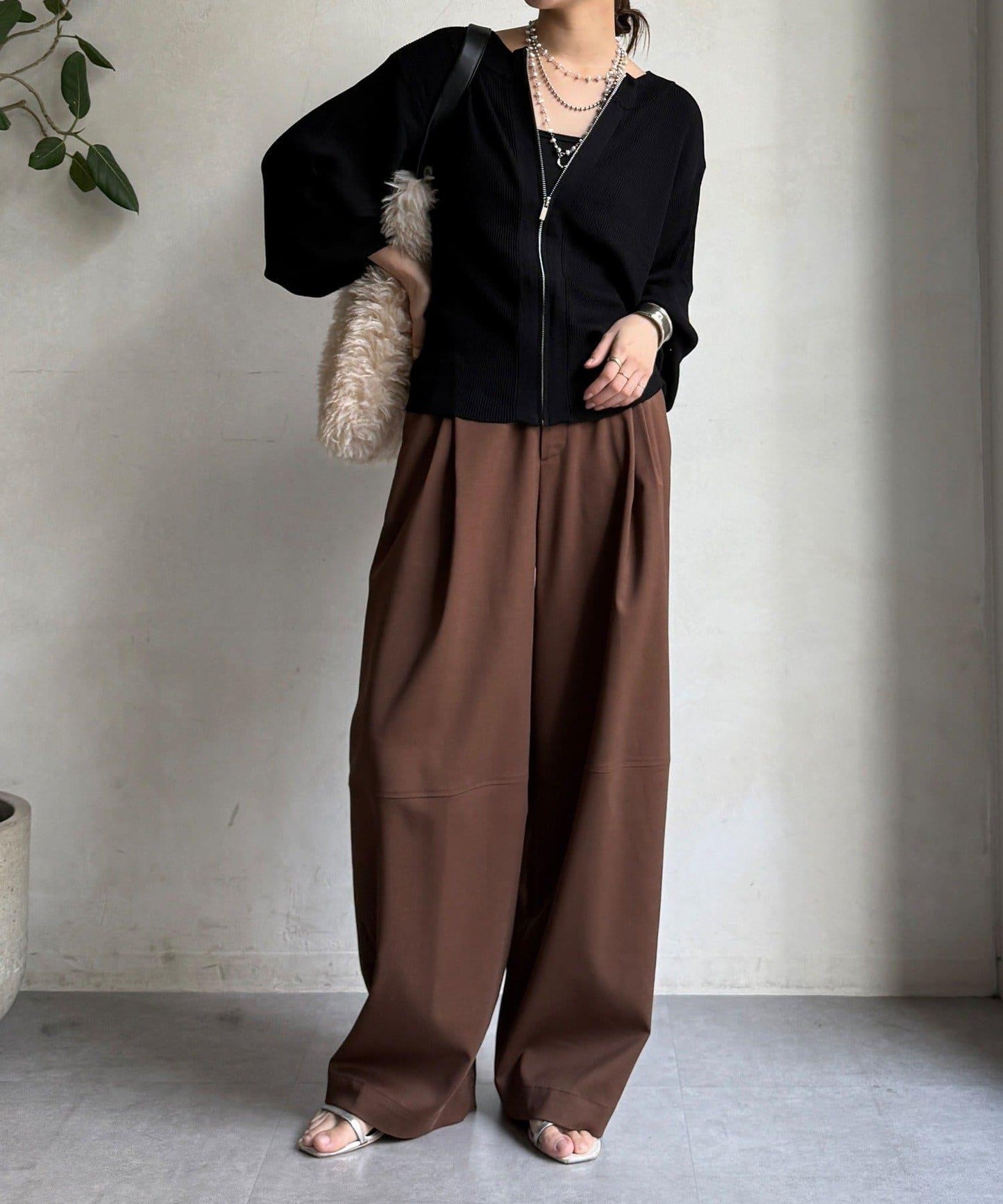 前後兩穿拉鍊針織衫