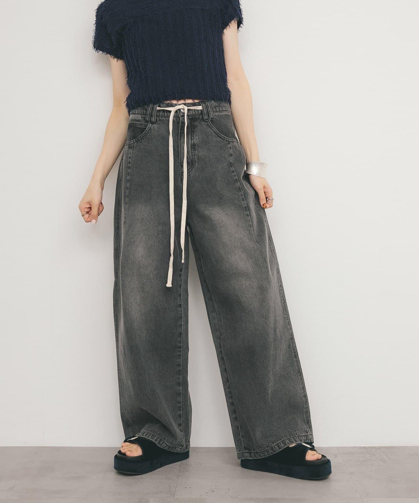 2尺碼可選抽繩牛仔褲