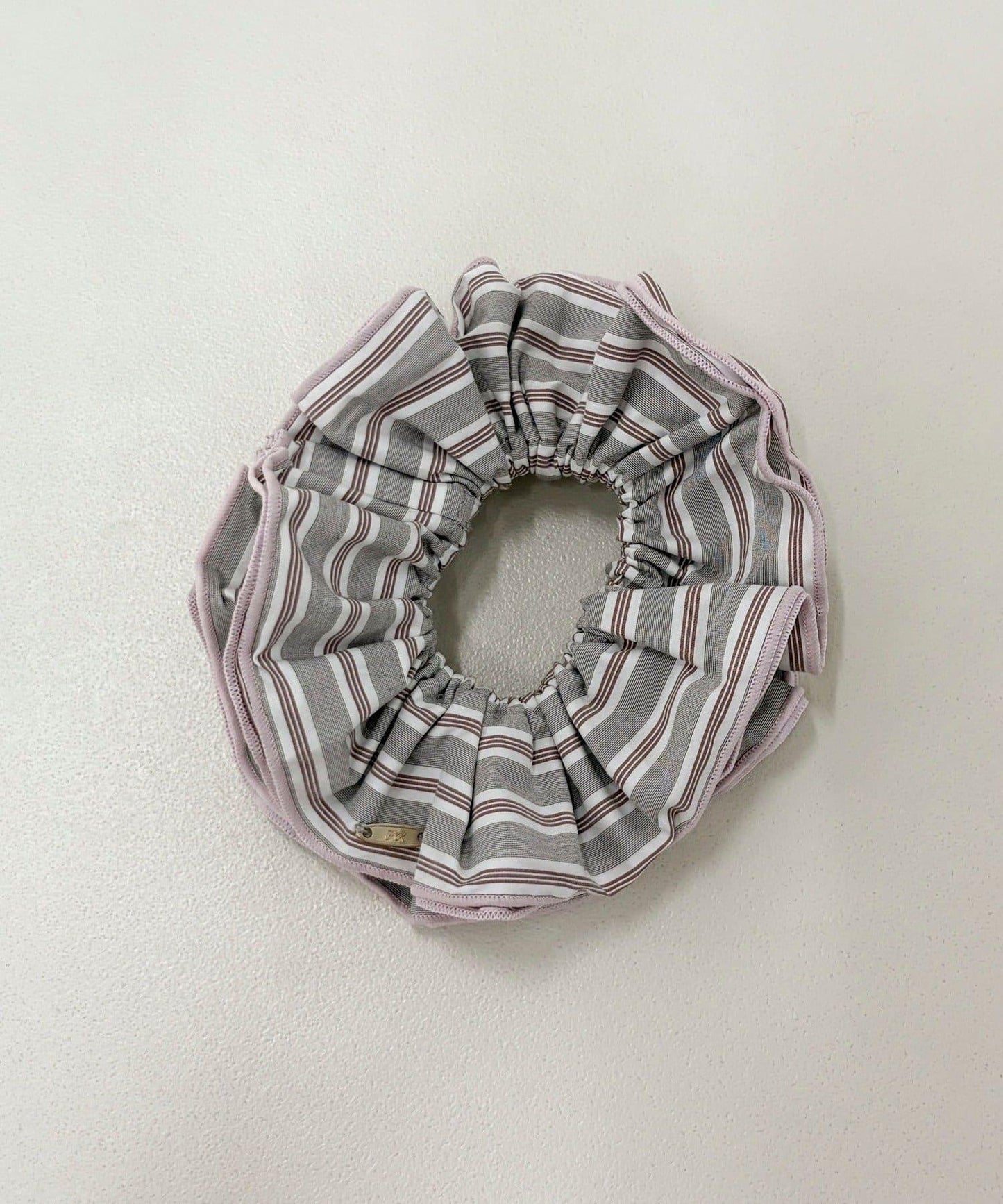 ストライプシュシュ