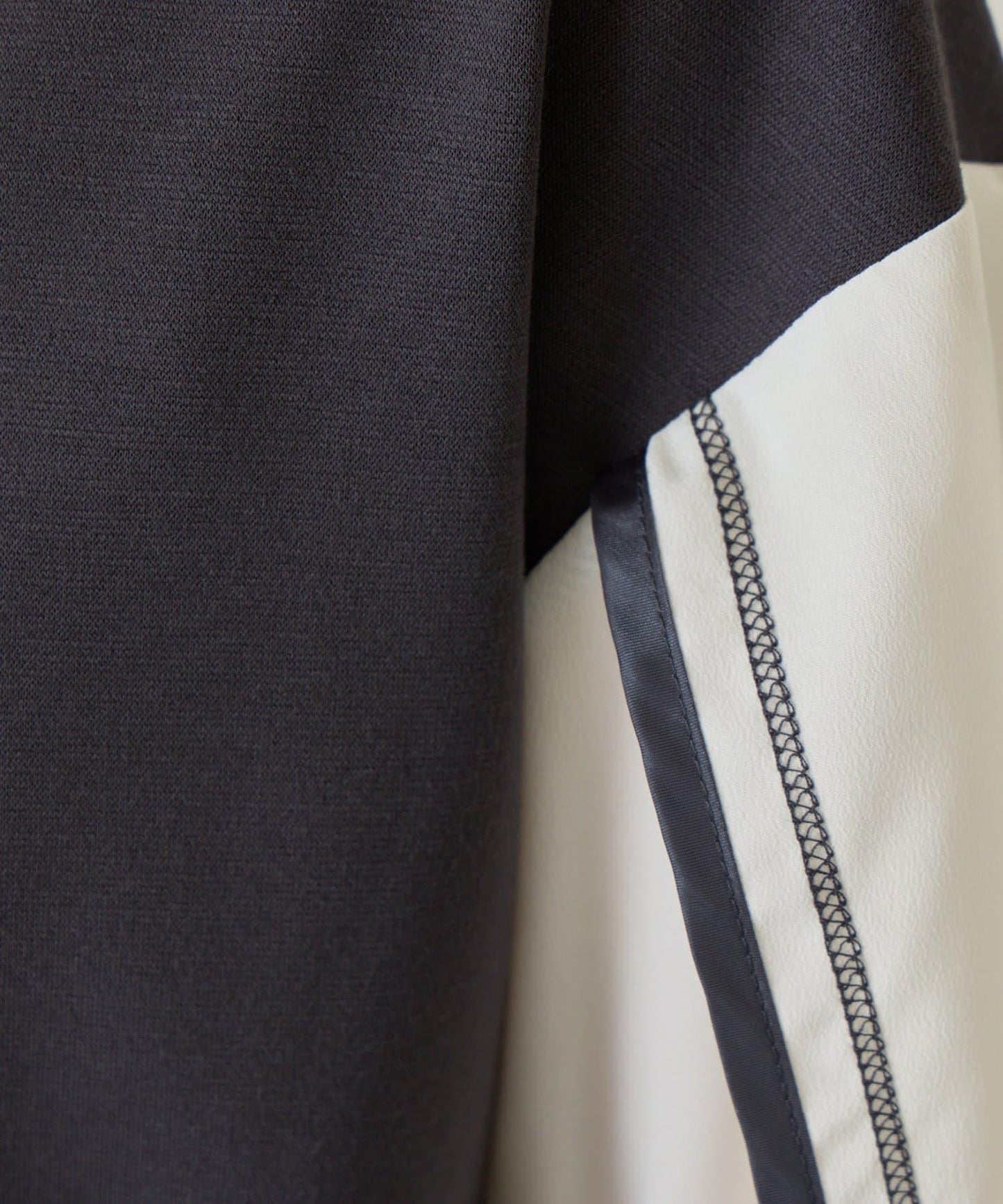 條紋袖針織上衣