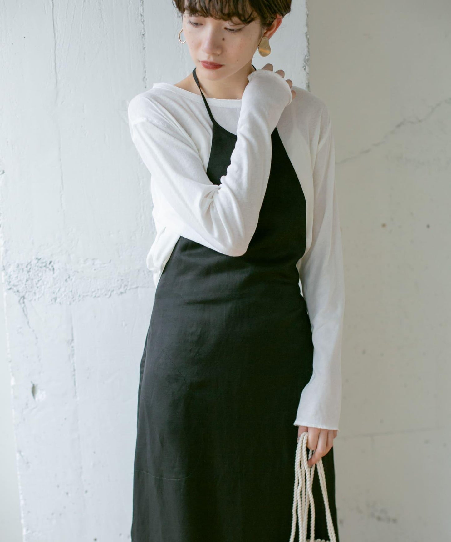 圍裙領連衣裙∴