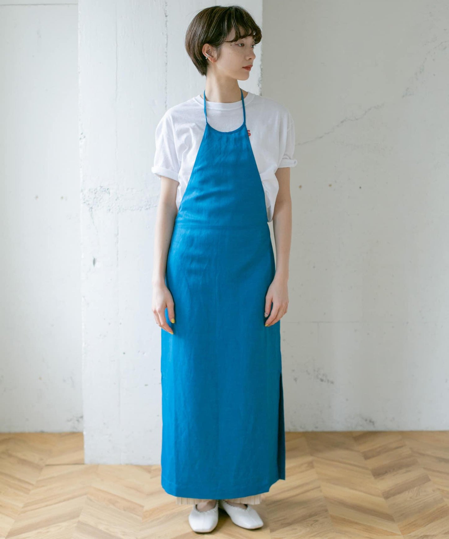 圍裙領連衣裙∴