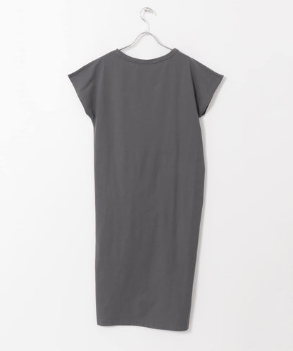 UR TECH 開衩T恤連衣裙∴