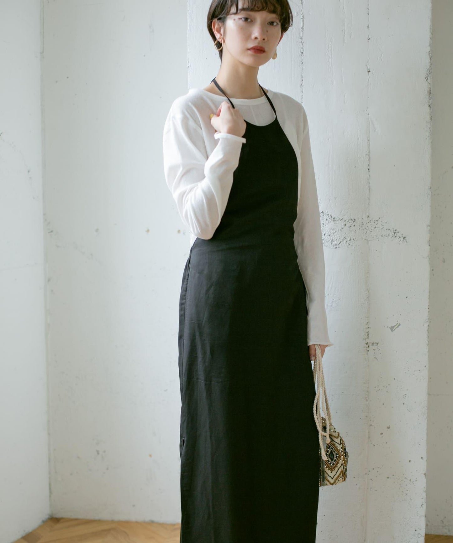 圍裙領連衣裙∴