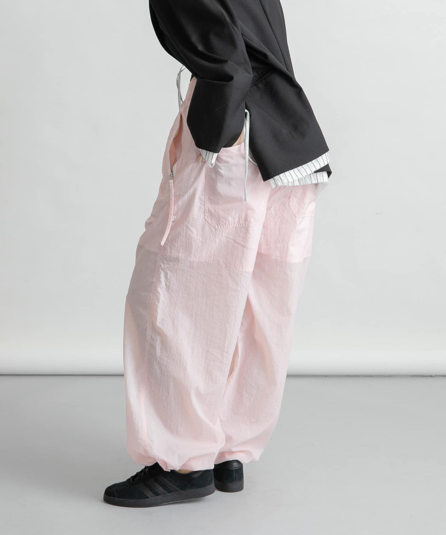 抽繩下襬尼龍長褲