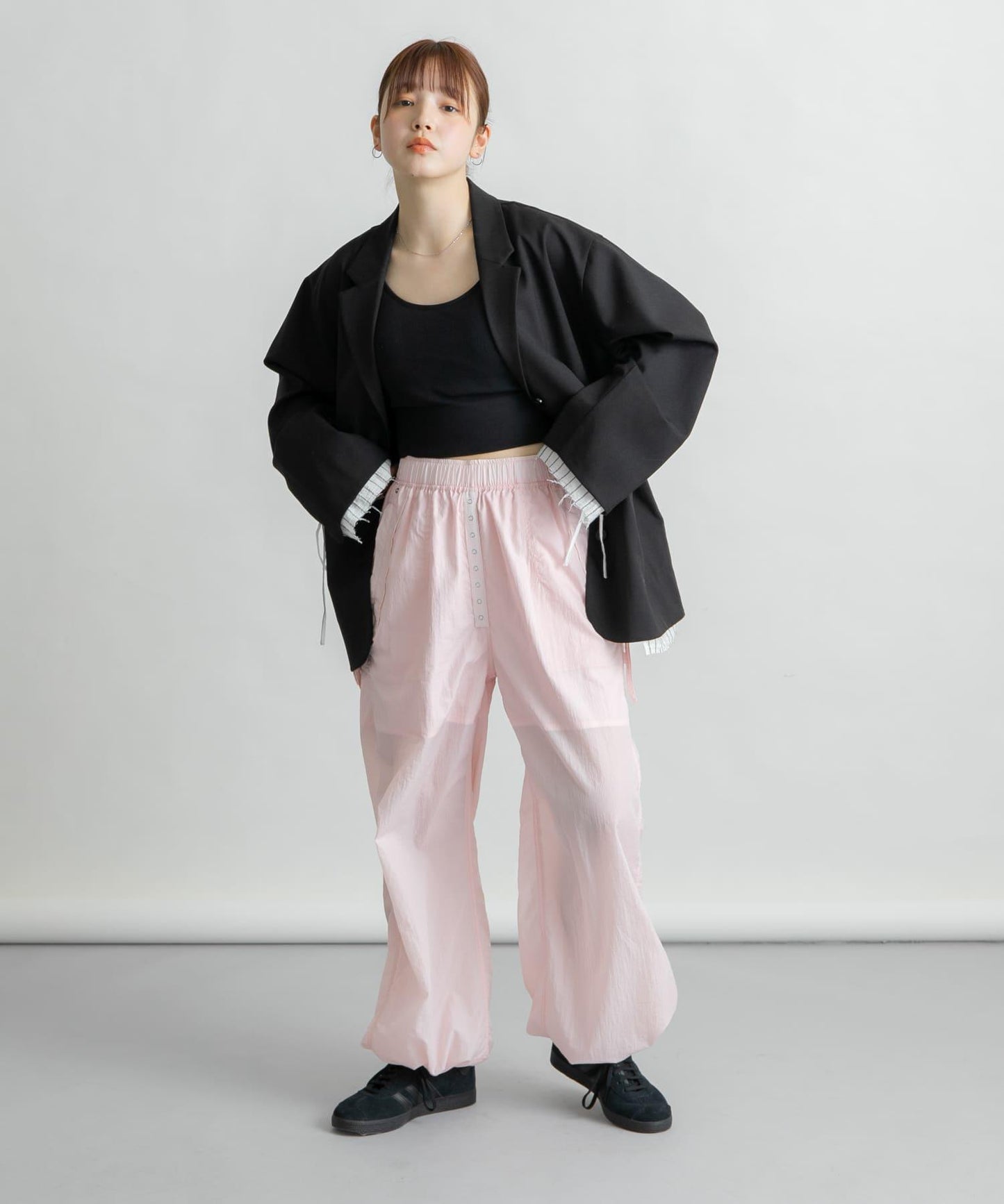 抽繩下襬尼龍長褲