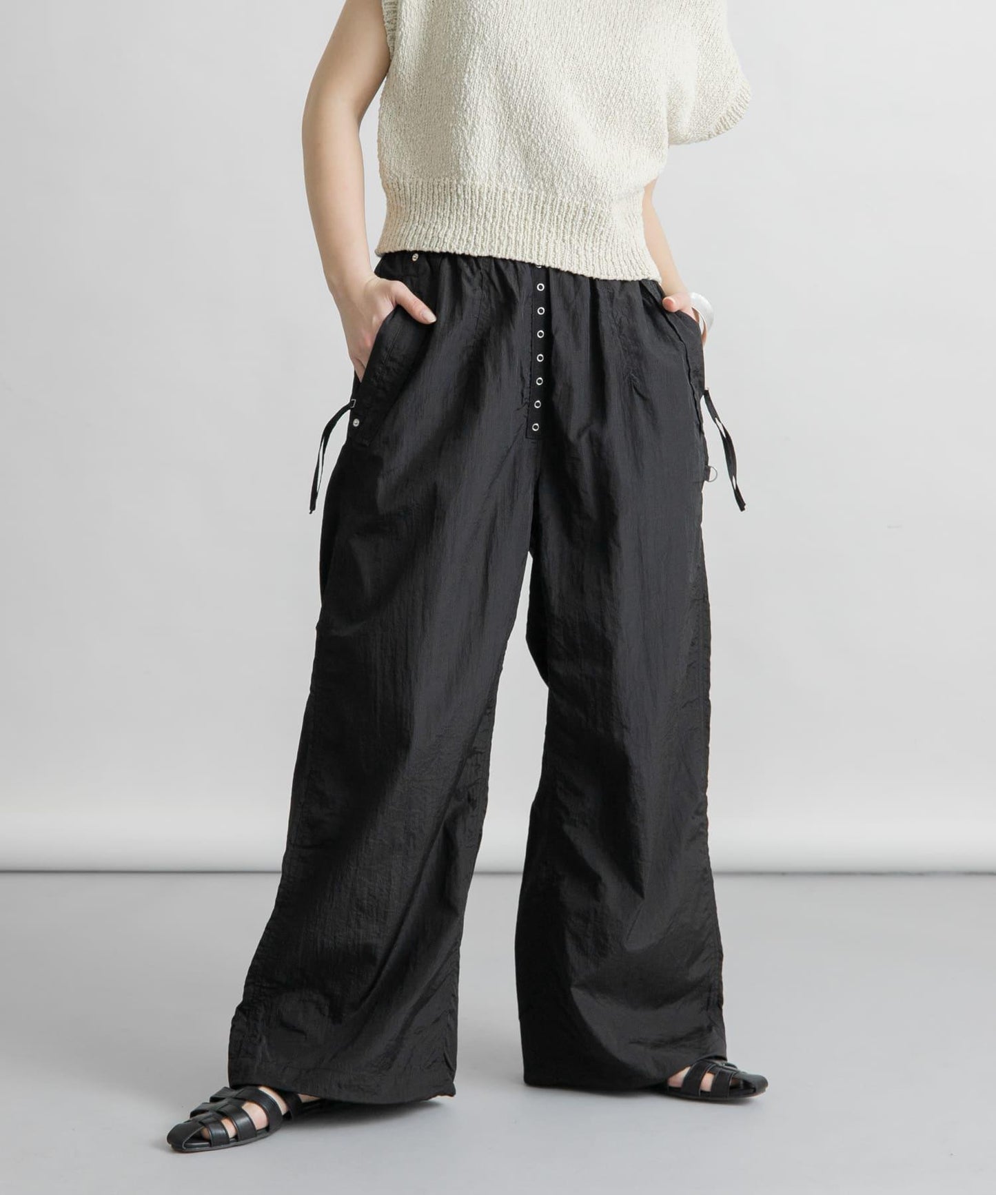 抽繩下襬尼龍長褲