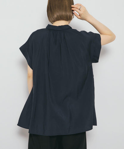 無袖褶皺喇叭襯衫