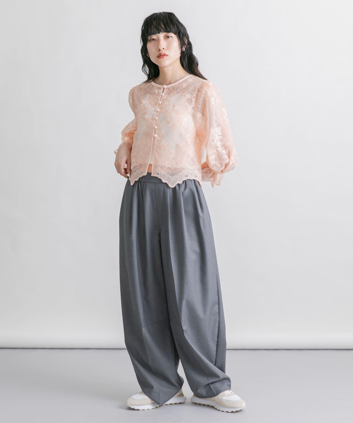 歐根紗刺繡短款襯衫