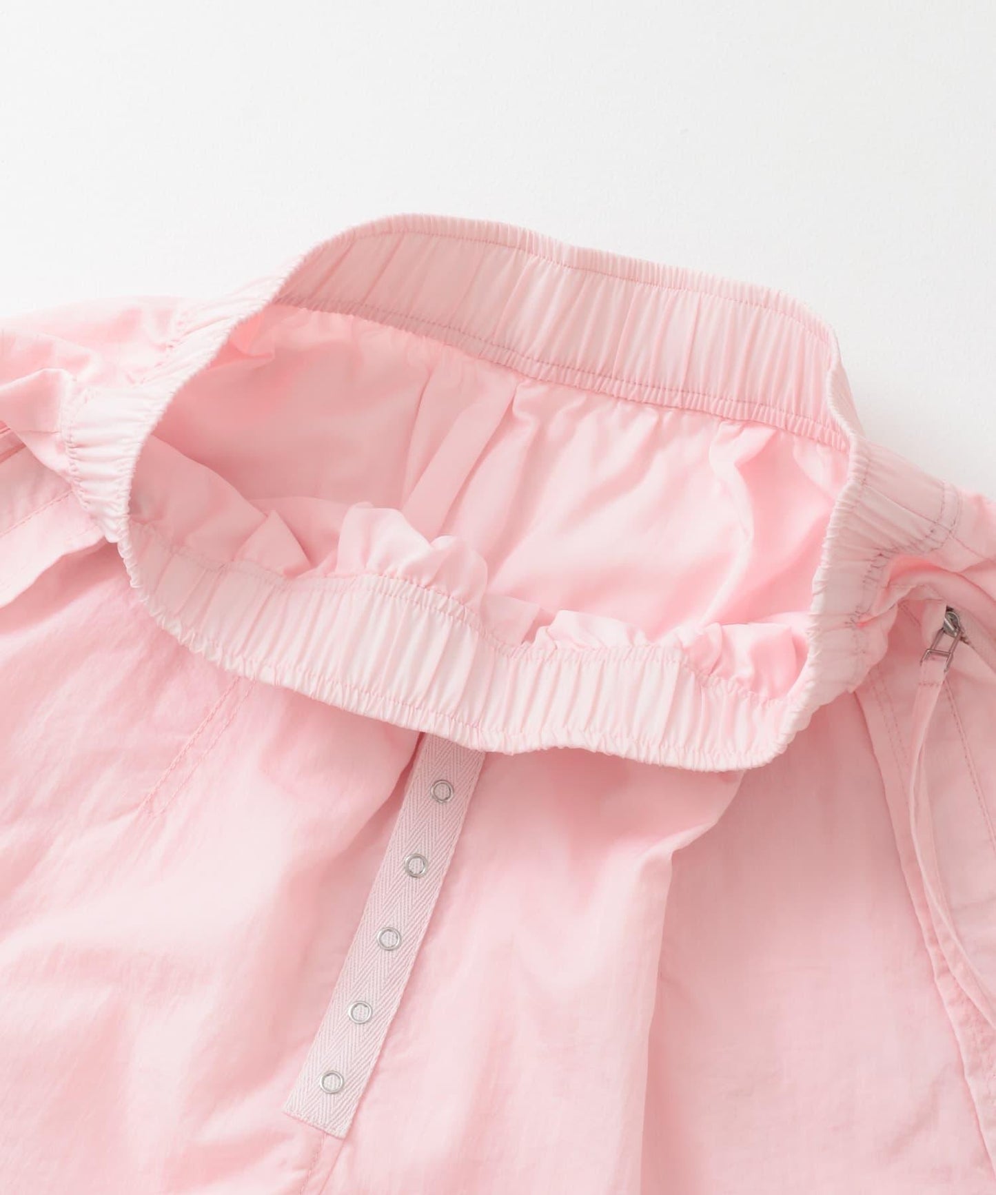 抽繩下襬尼龍長褲