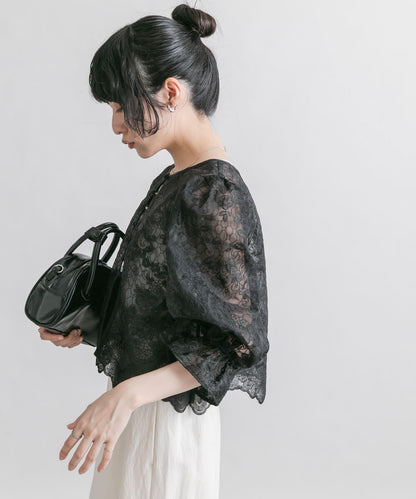 歐根紗刺繡短款襯衫