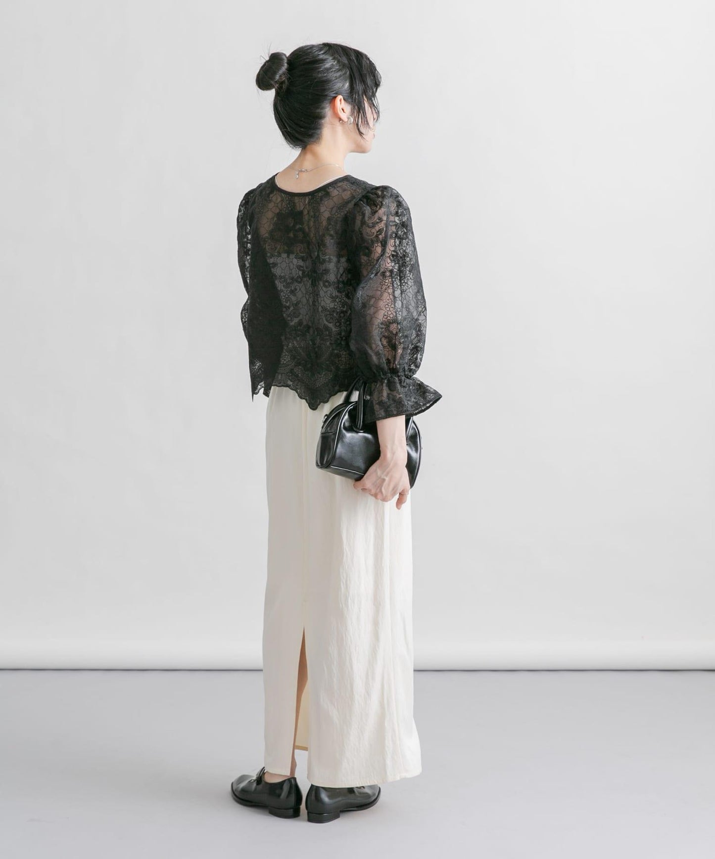 歐根紗刺繡短款襯衫