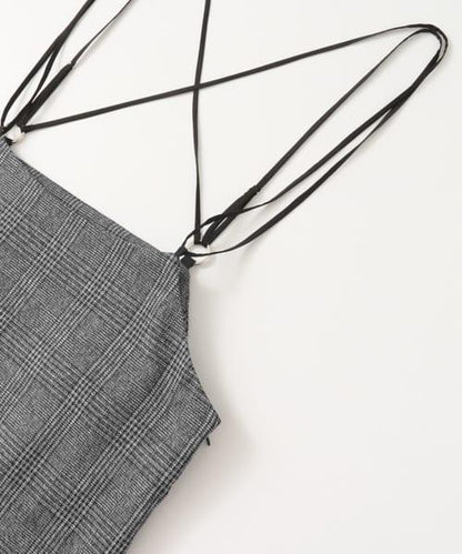 背部交叉高腰裙