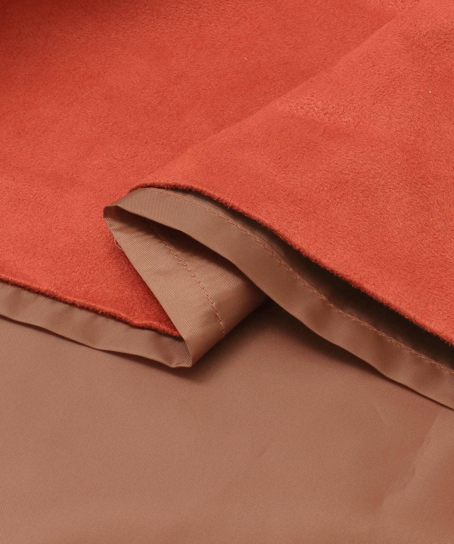 彩色麂皮包裹半身裙