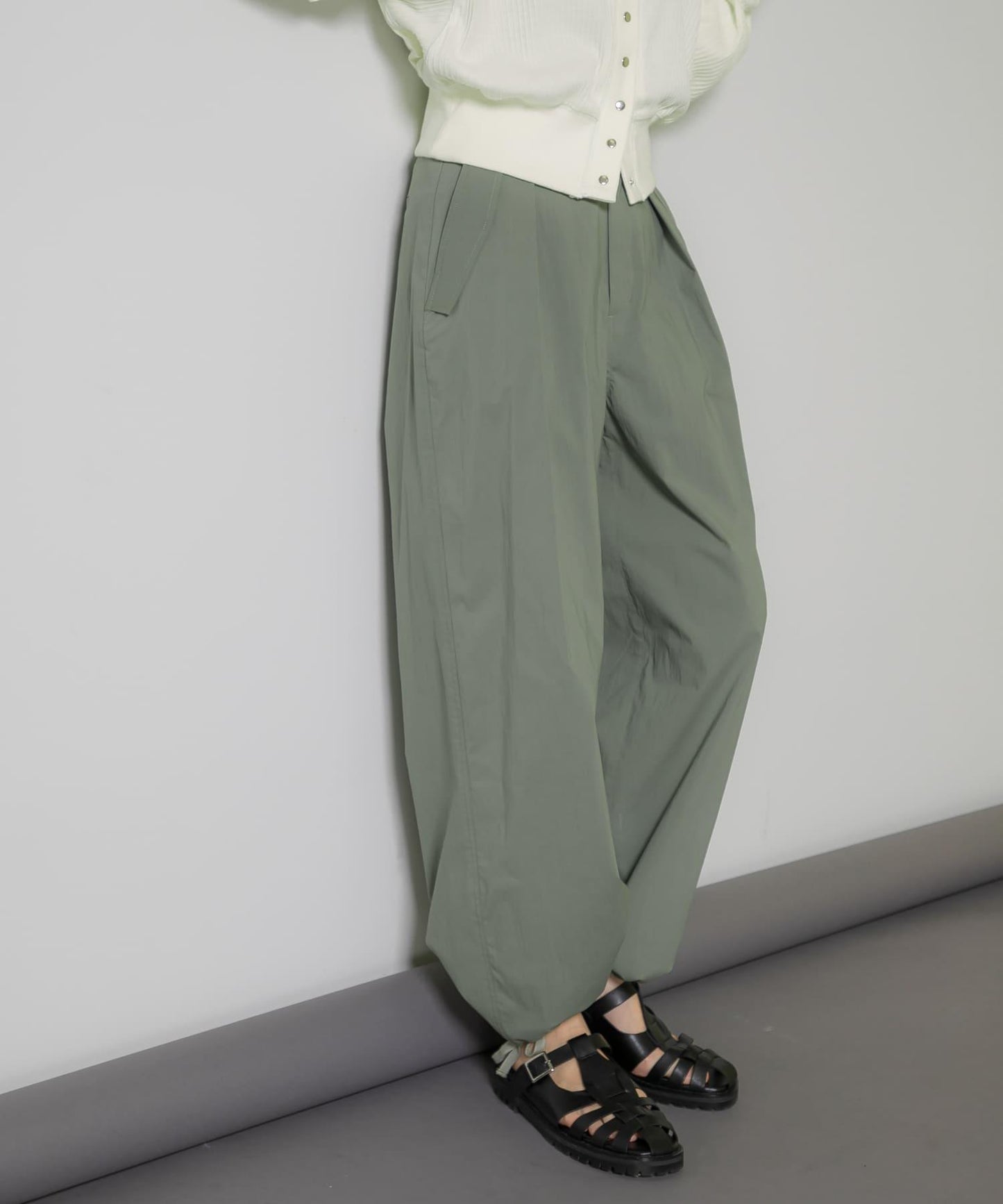 抽繩下襬工裝褲