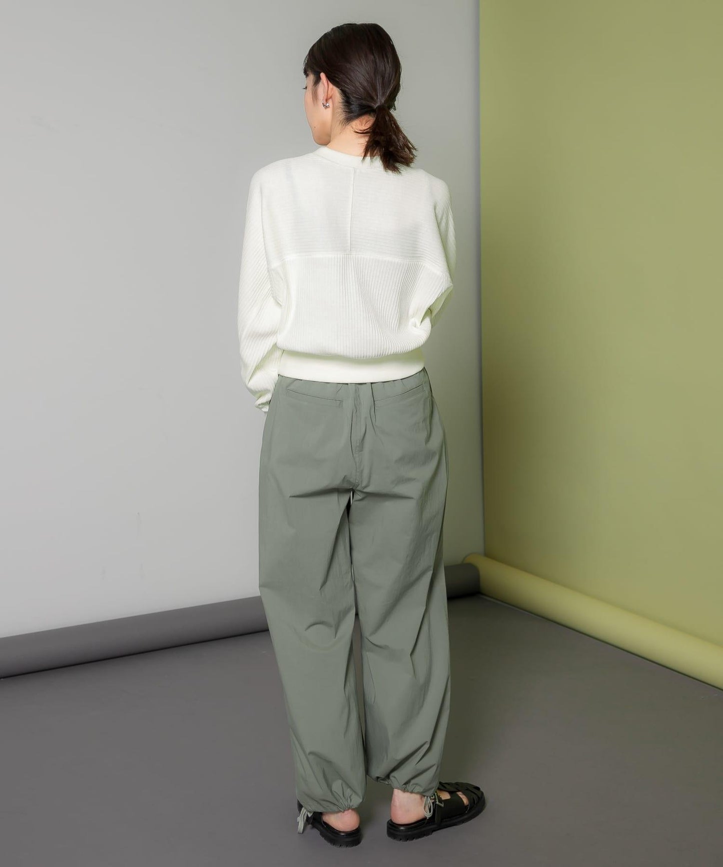 抽繩下襬工裝褲