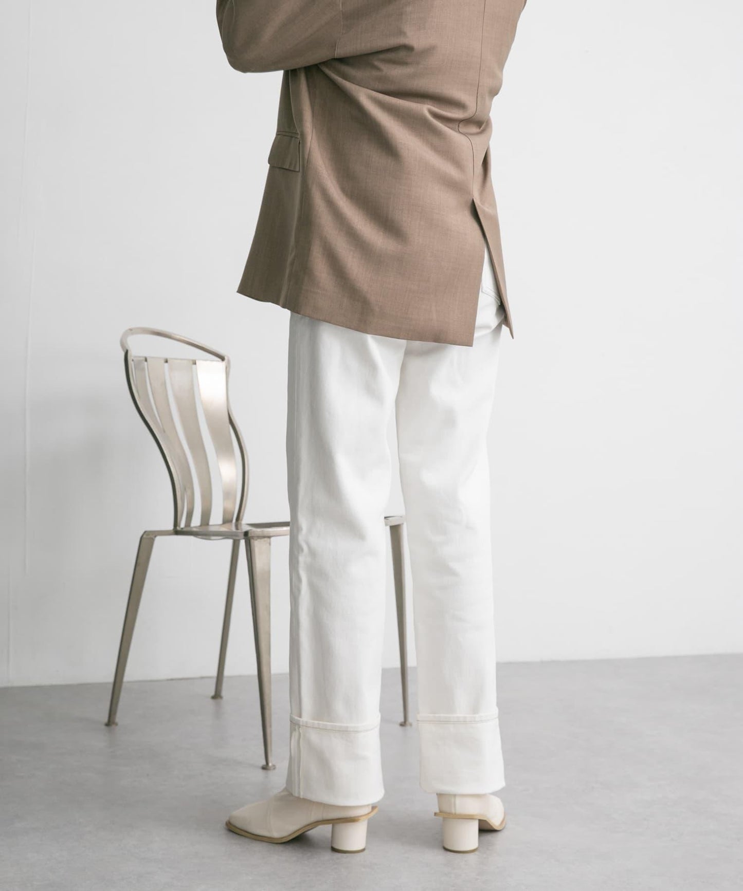 翻邊直筒牛仔褲