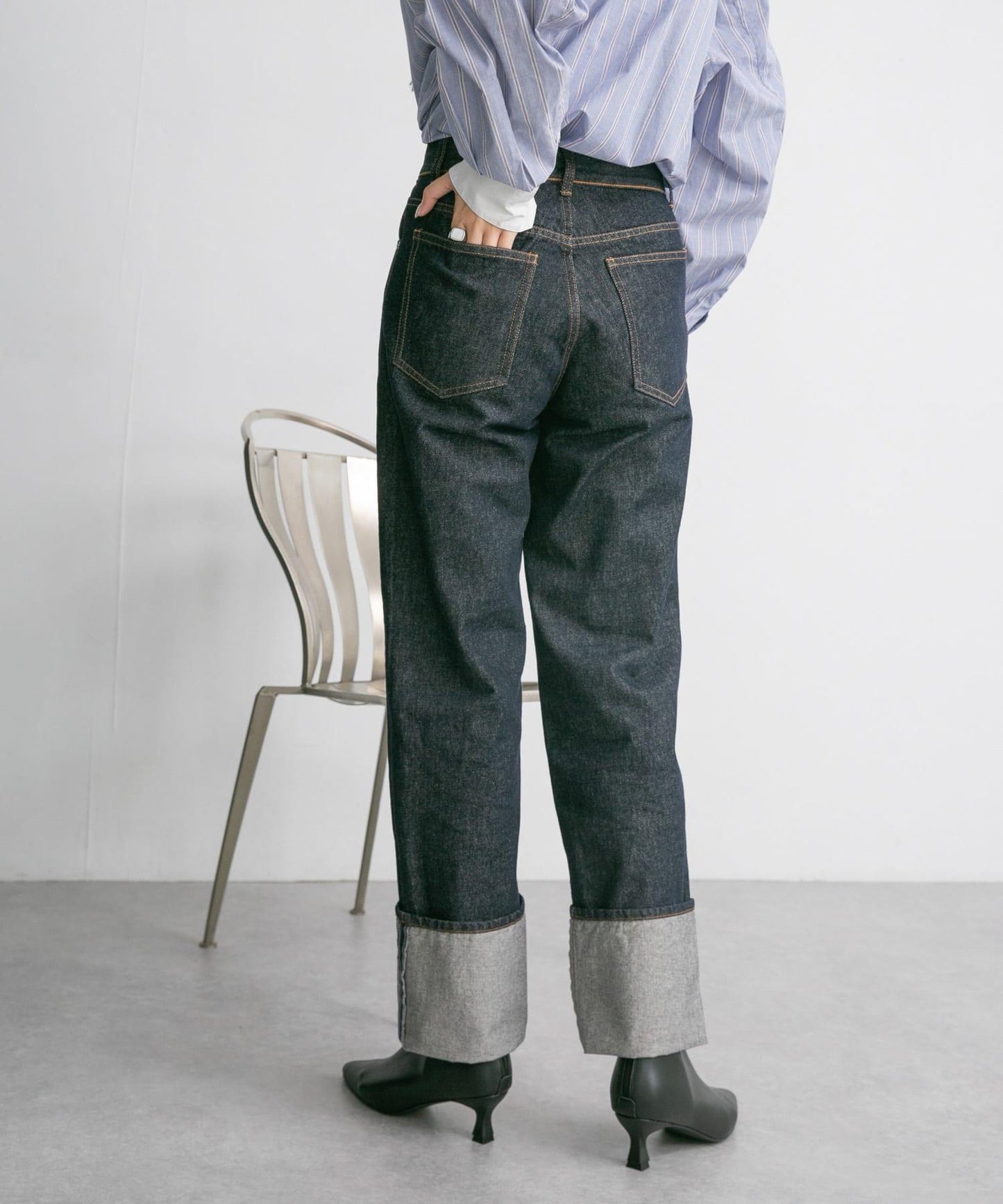 翻邊直筒牛仔褲