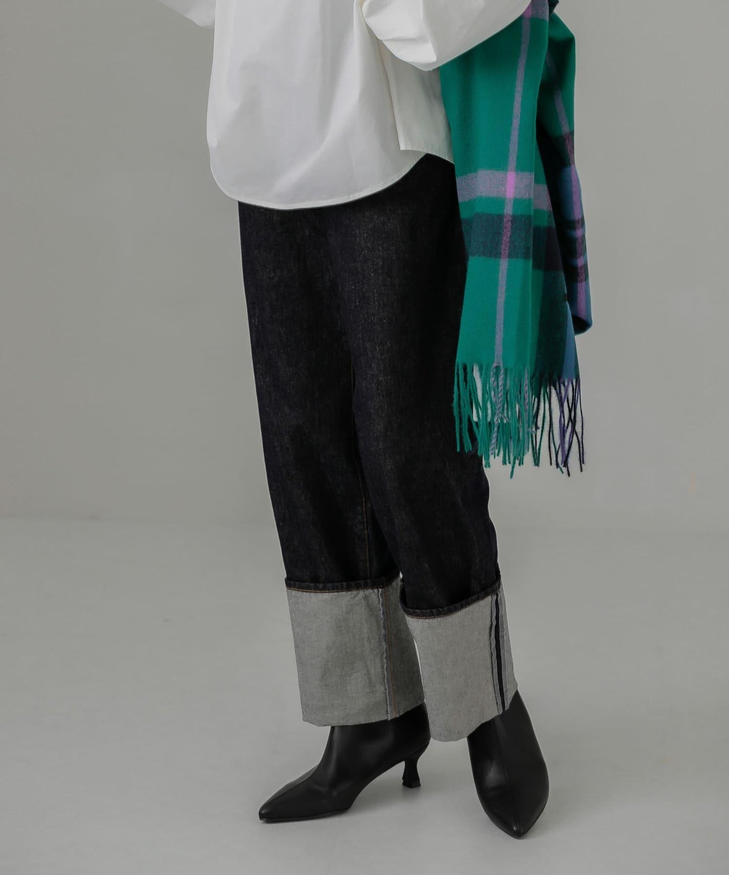 翻邊直筒牛仔褲