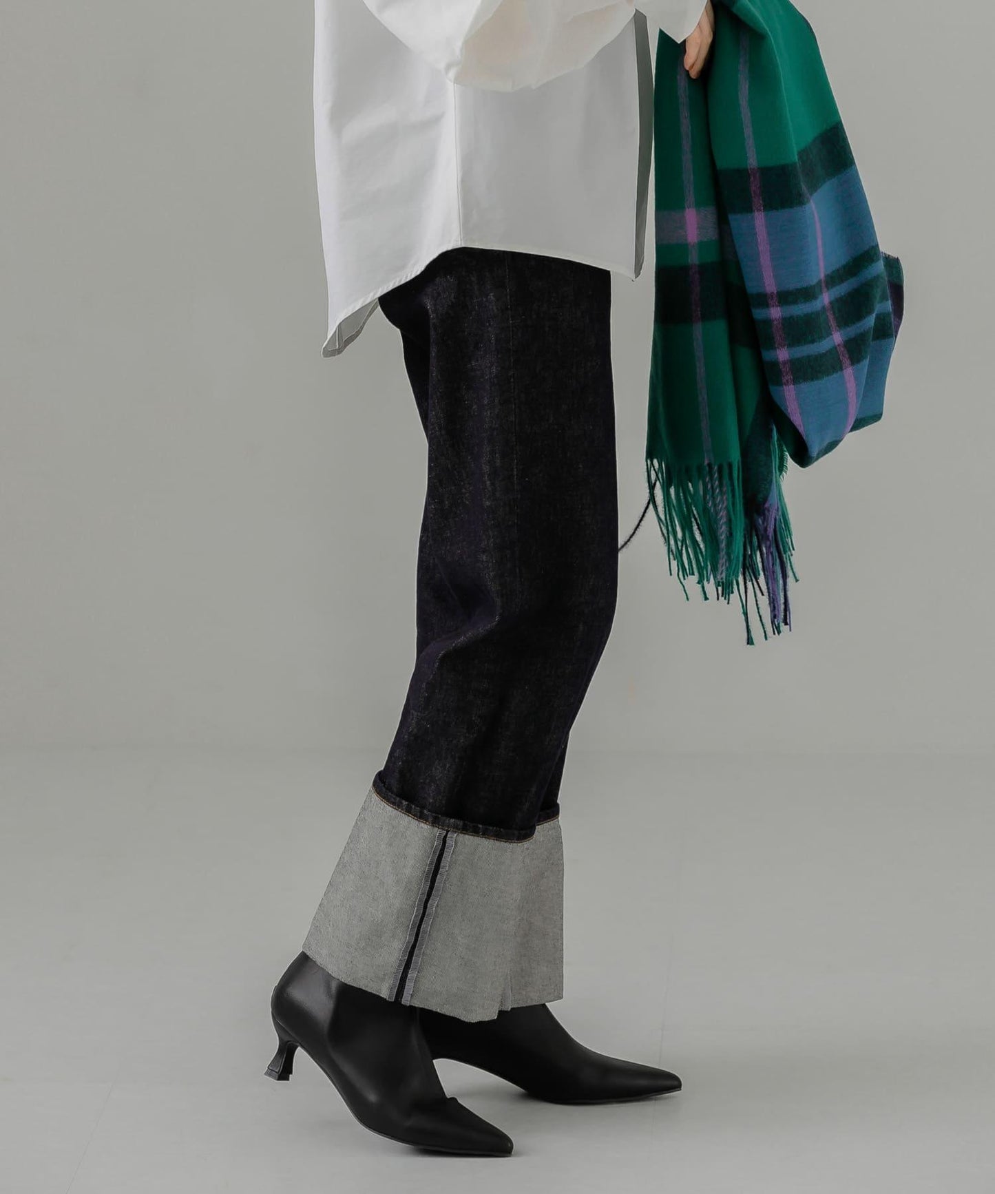 翻邊直筒牛仔褲