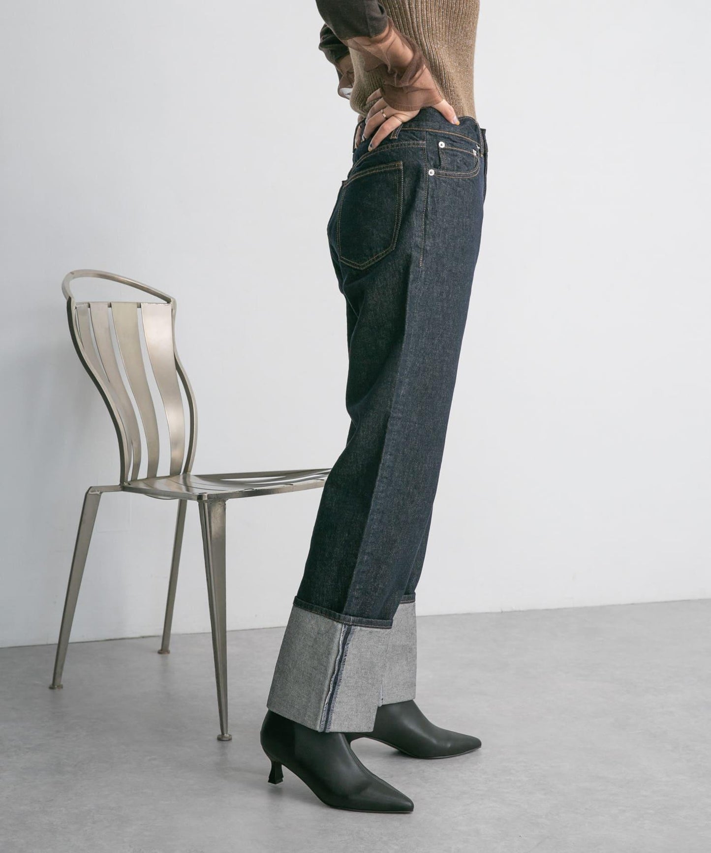 翻邊直筒牛仔褲