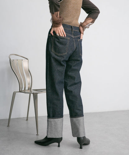 翻邊直筒牛仔褲