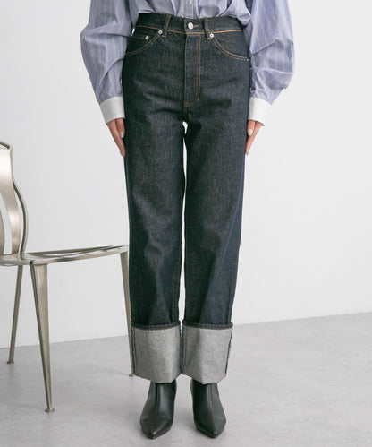 翻邊直筒牛仔褲