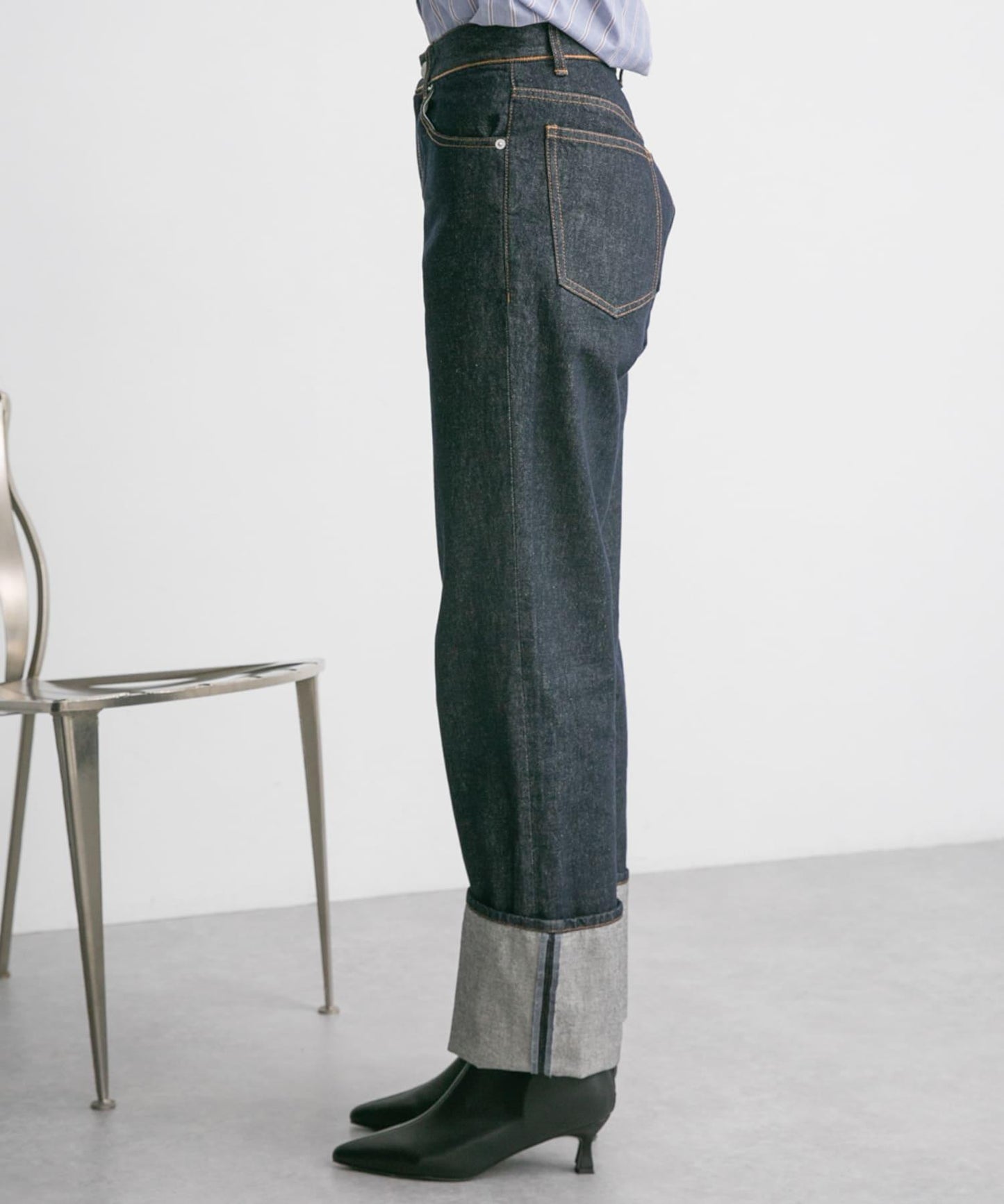 翻邊直筒牛仔褲