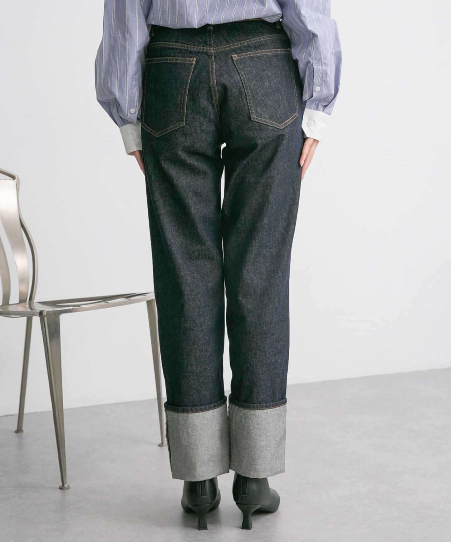 翻邊直筒牛仔褲