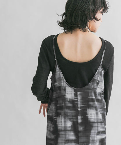 後背開口針織衫