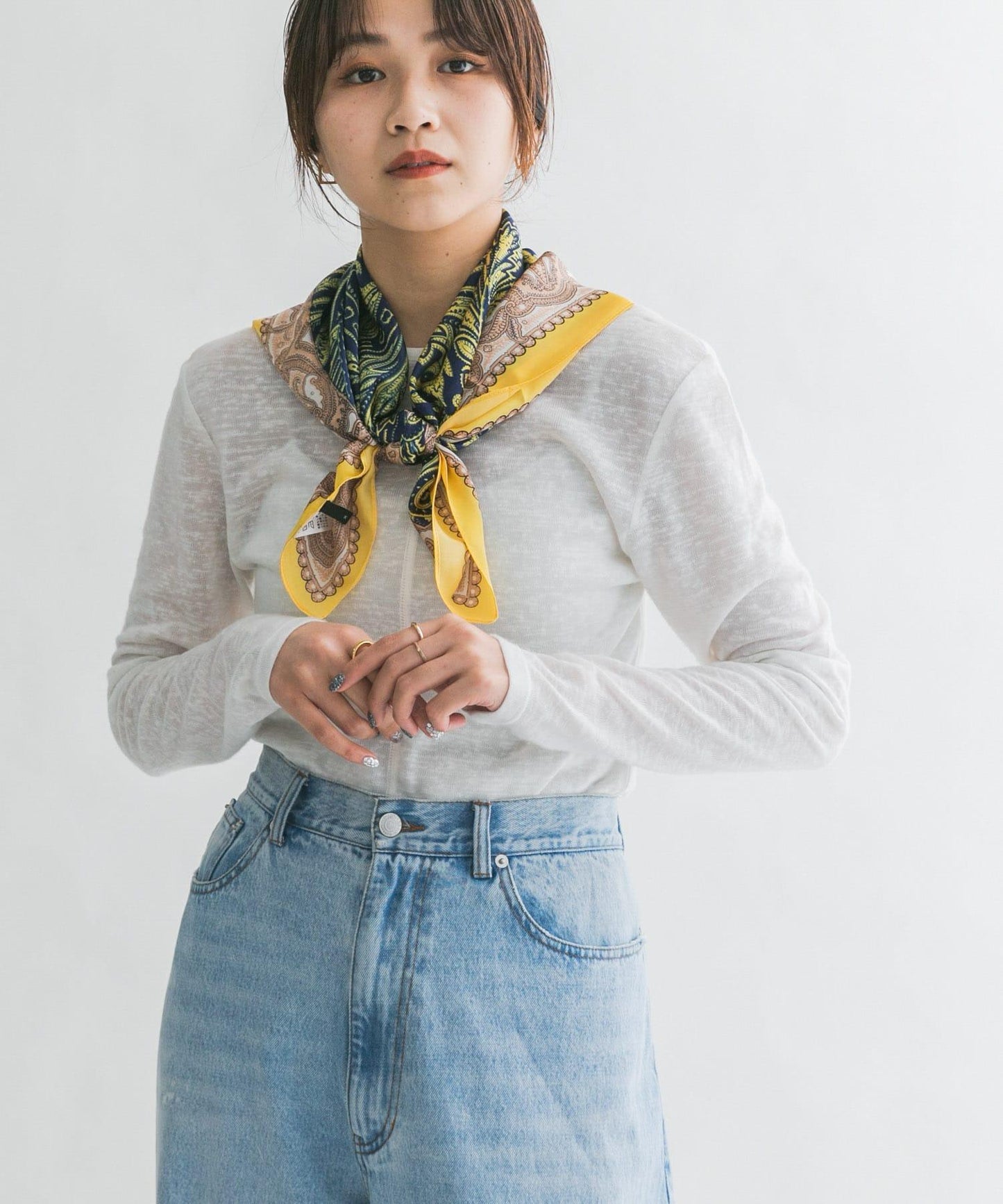 後背開口針織衫