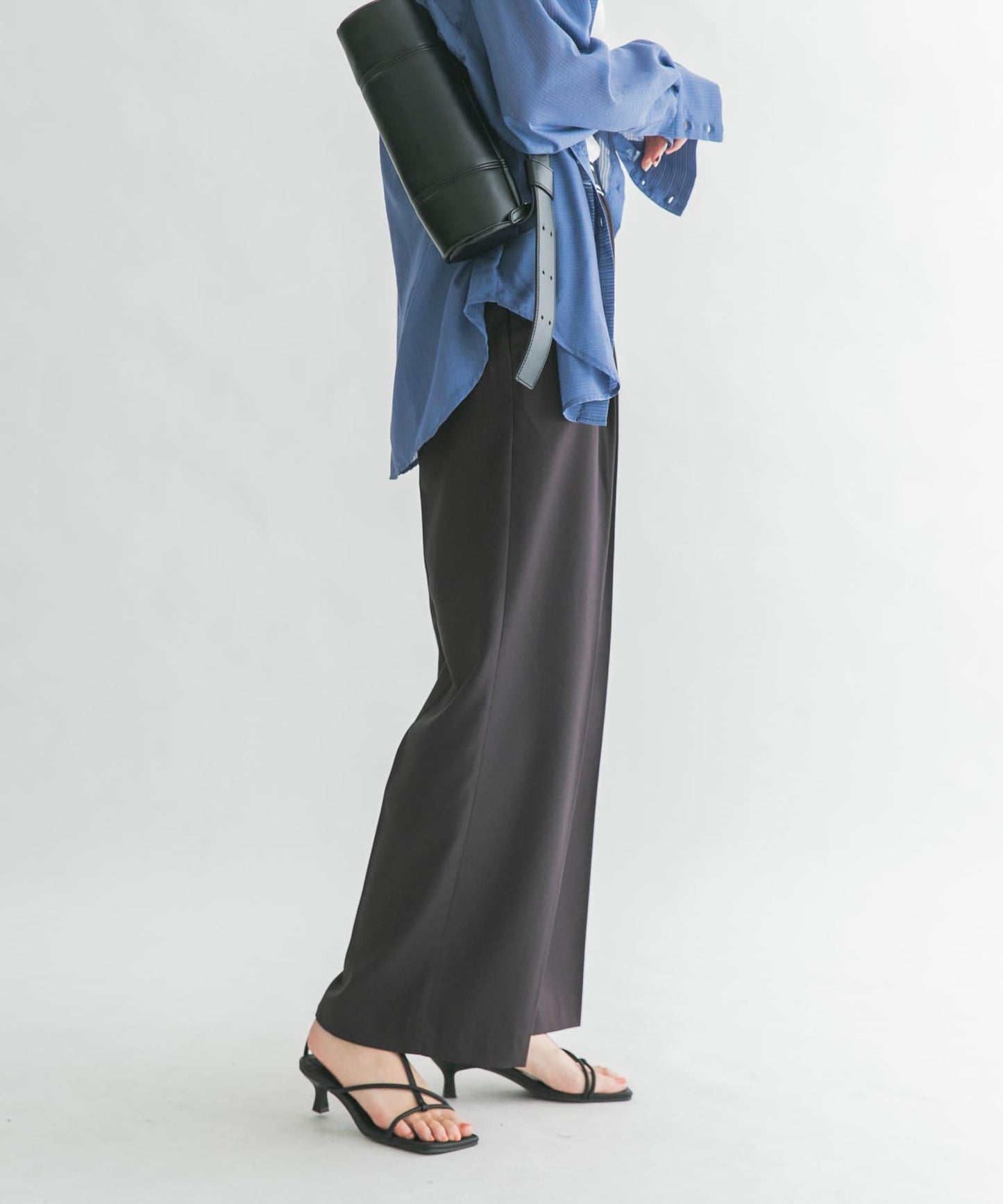 鬆緊腰設計休閒褲