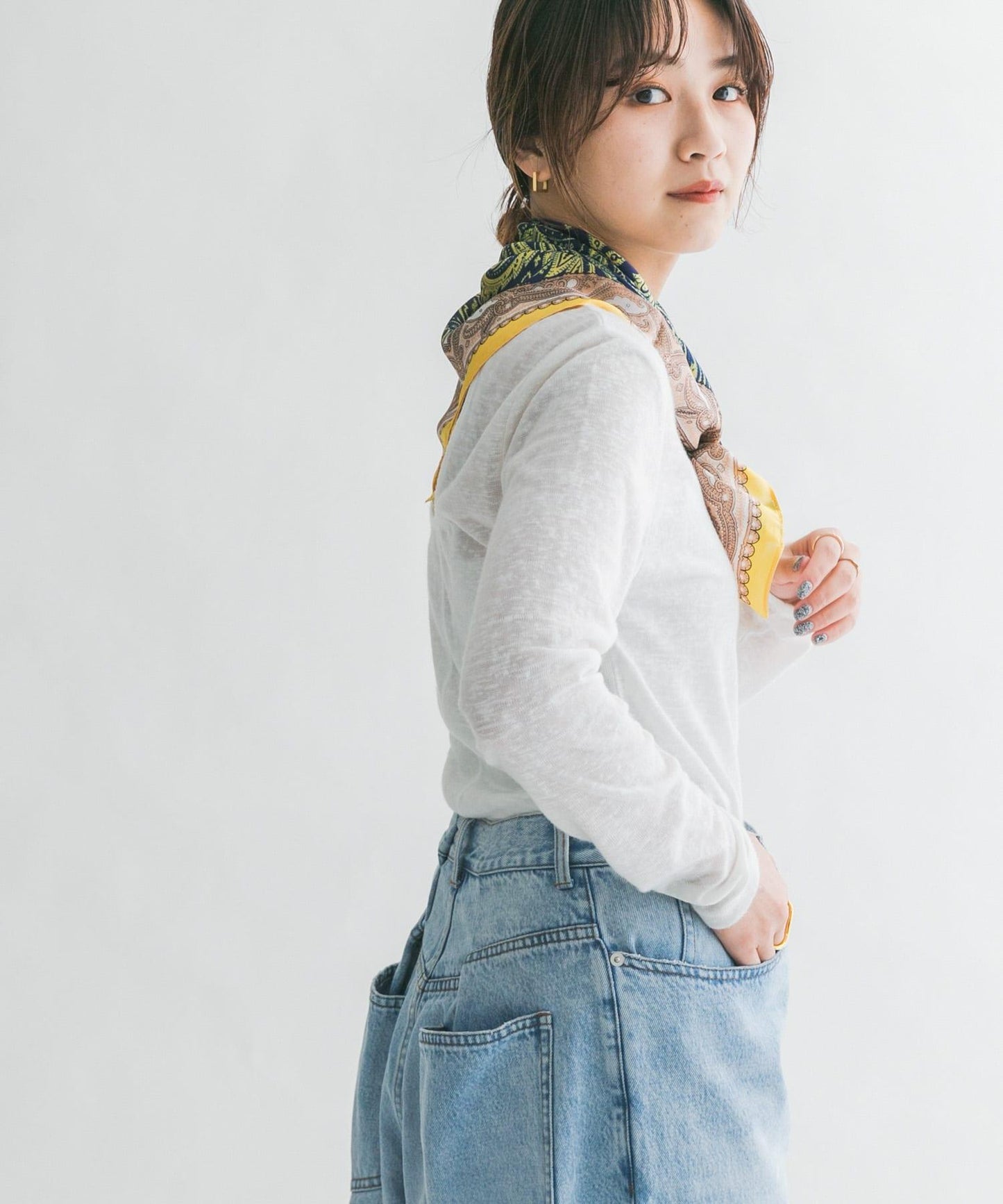 後背開口針織衫