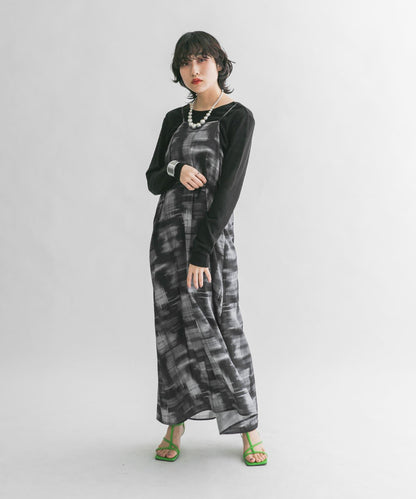 後背開口針織衫