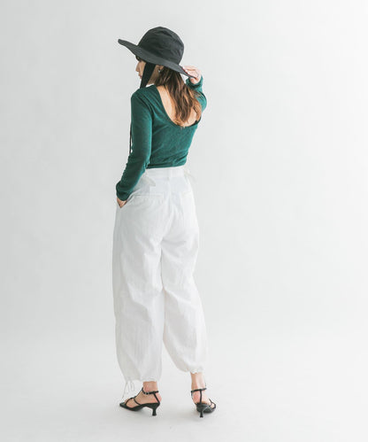 後背開口針織衫