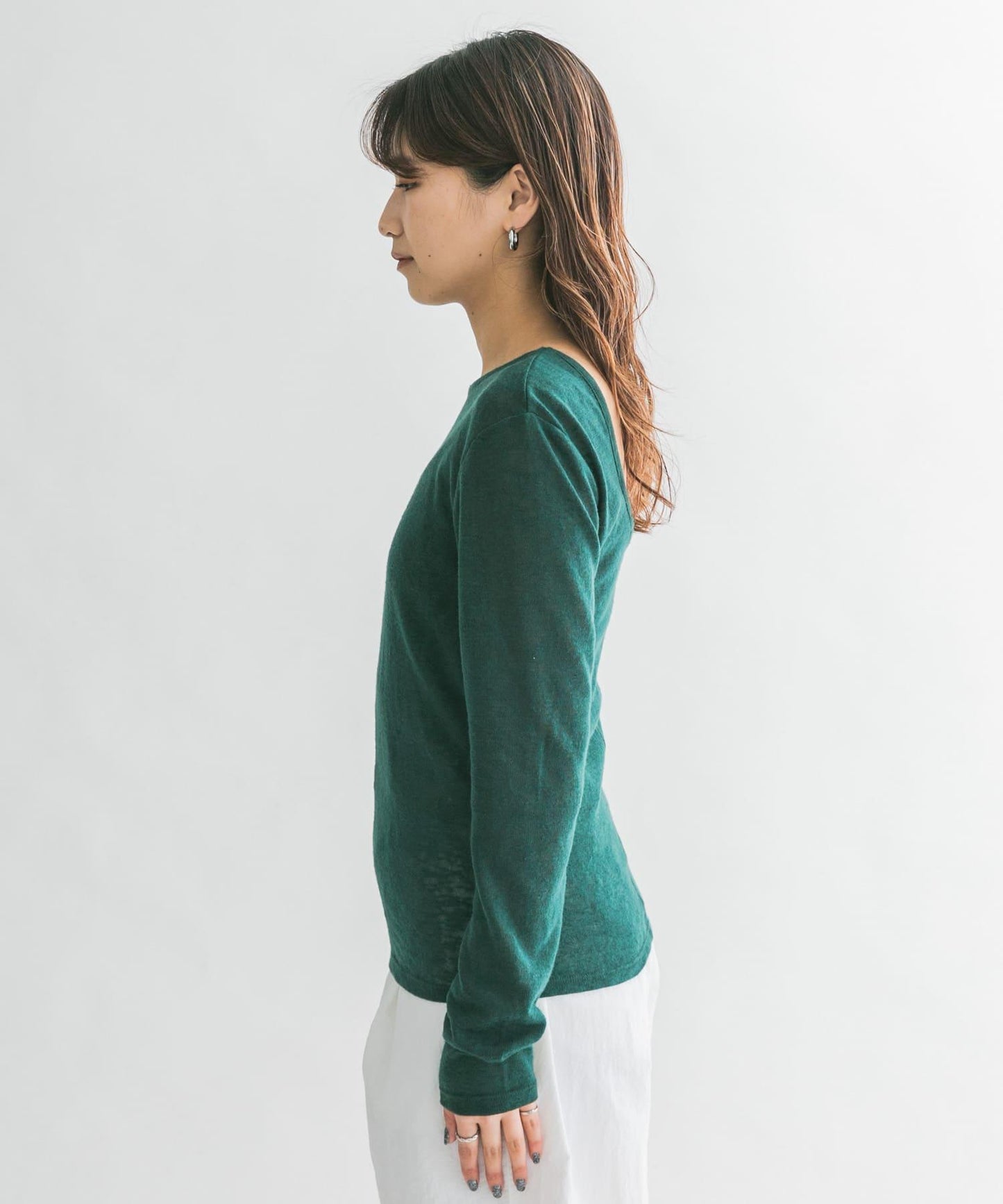 後背開口針織衫