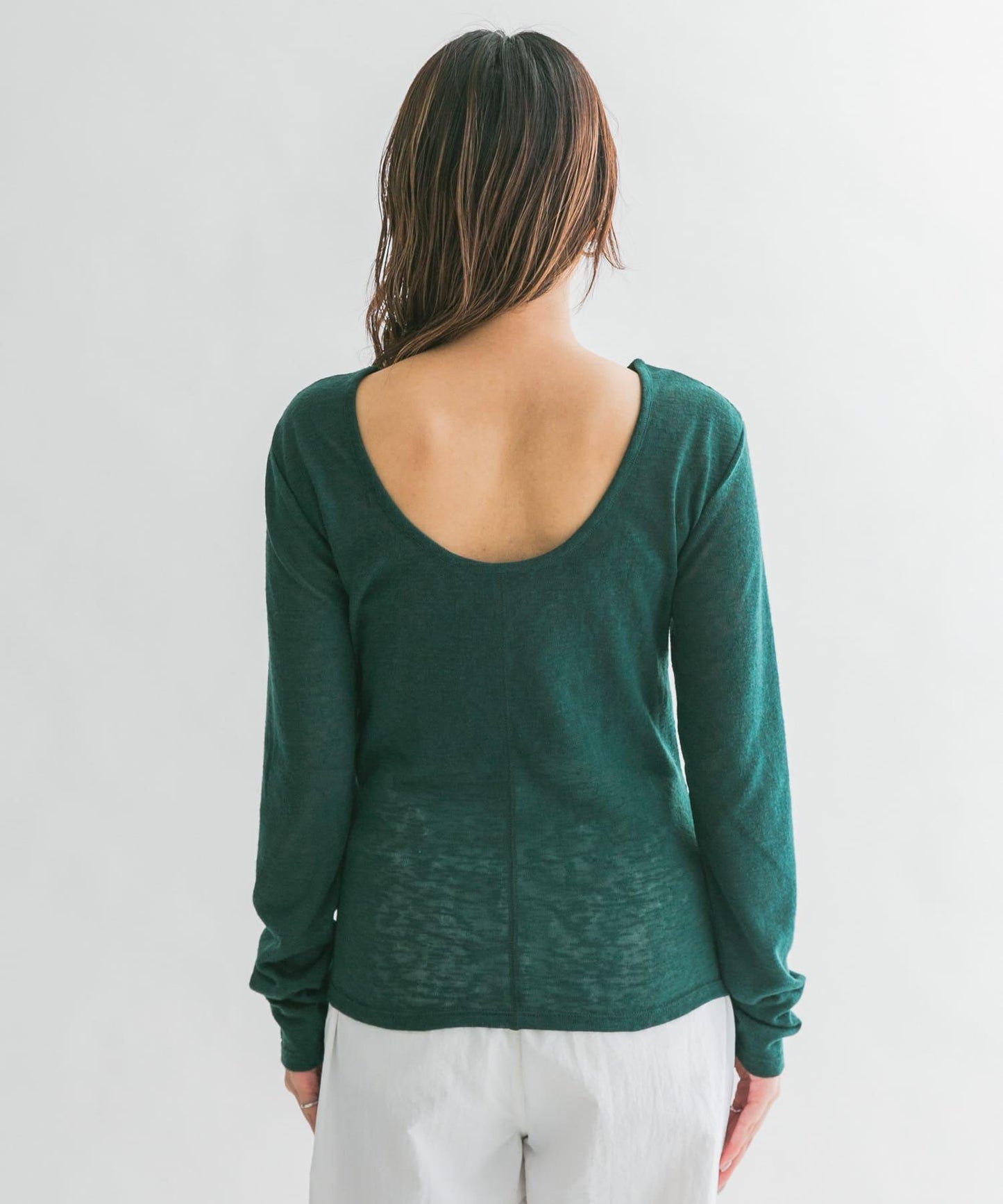 後背開口針織衫