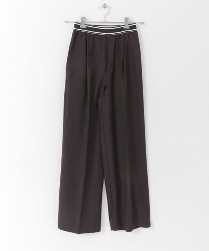 鬆緊腰設計休閒褲